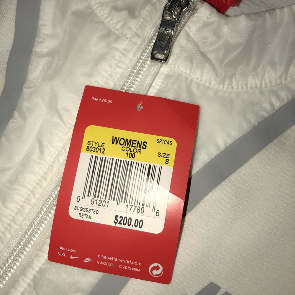 Nike too - Picture 3 of 3